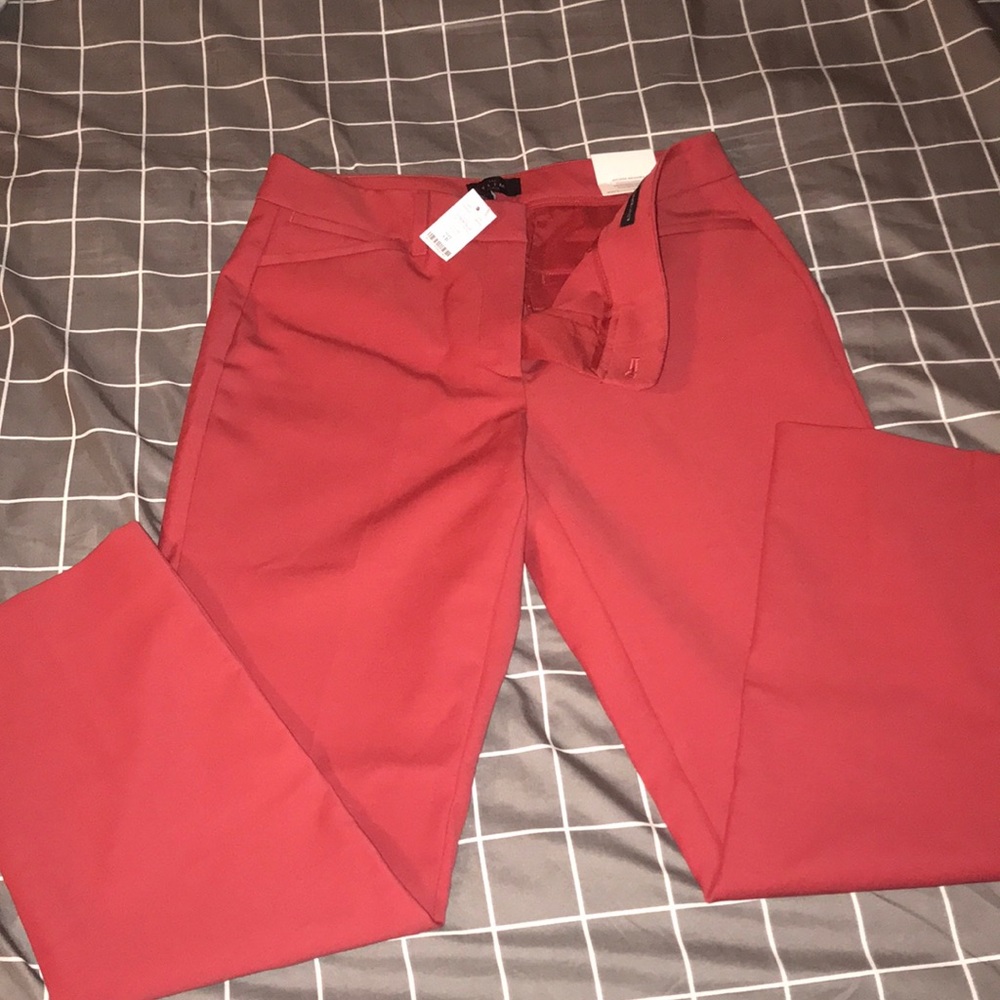 White House Black Market size 6